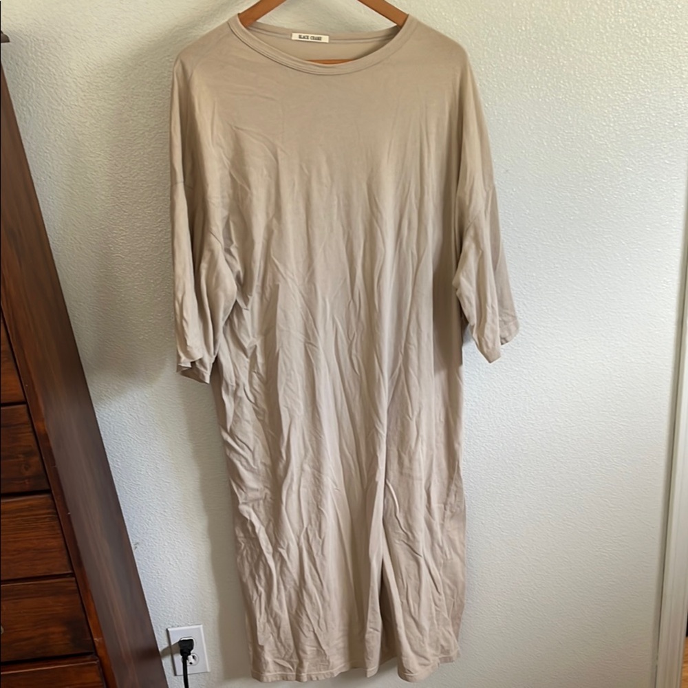 Black Crane Beige T-Shirt Dress